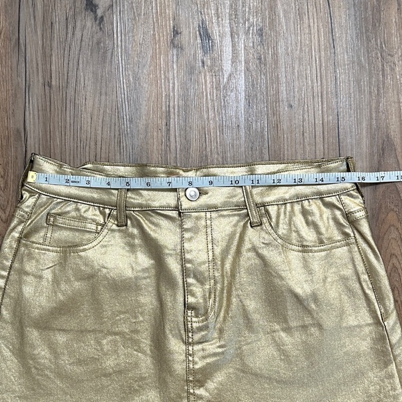 NWT- Gianni Bini Metallic Gold Mini Skirt - Picture 5 of 6